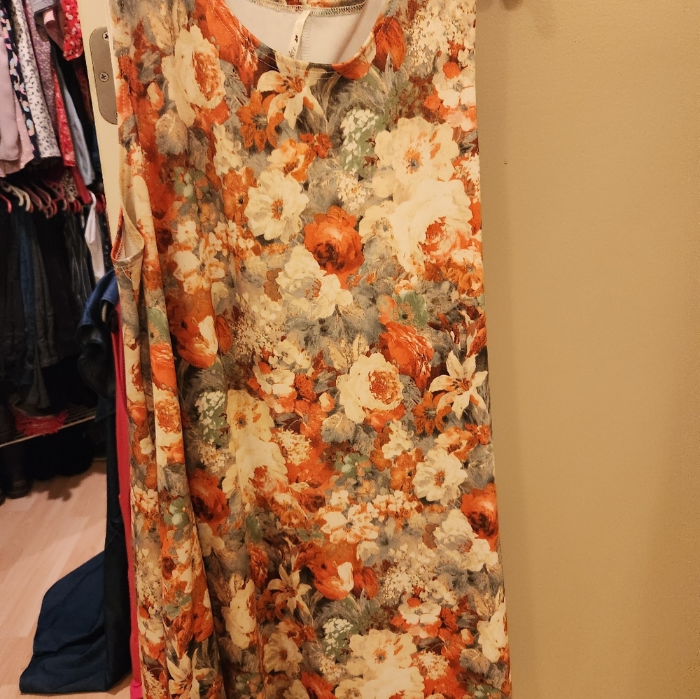 Sleevless top